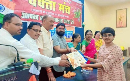 वक्ता मंच की काव्य गोष्ठी : कविताओं के माध्यम से भारतीय सेना की वीरता को सलाम, छत्तीसगढ़ी संस्कृति में अश्लीलता फैलाने का कड़ा विरोध