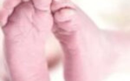 नर्स मोबाइल में इतनी मशगुल थी कि टेप की जगह काट बैठी नवजात शिशु का यह अंग...