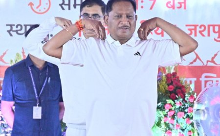 मुख्यमंत्री विष्णु देव साय ने किया योगाभ्यास: जशपुर के रणजीता स्टेडियम में उत्साहपूर्वक मनाया गया अंतरराष्ट्रीय योग दिवस