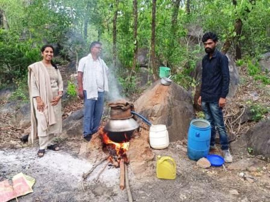 आबकारी विभाग की कार्रवाई, मध्यप्रदेश राज्य निर्मित 26 बल्क लीटर हाथ भट्ठी कच्ची महुआ शराब तथा 50 किग्रा महुआ लाहन जप्त