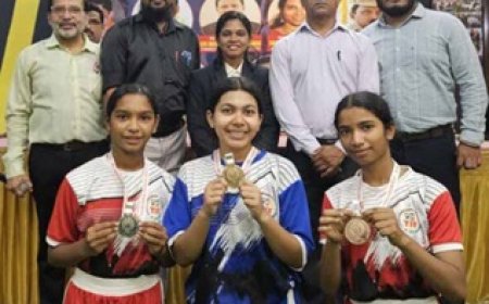 दंतेवाड़ा की तीन बेटियों ने राष्ट्रीय थाई बॉक्सिंग चैंपियनशिप में दो स्वर्ण व एक रजत पदक अपने नाम किया