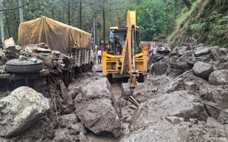 हिमाचल में कुदरत का कहर: 17 जगह फटे बादल,18 की मौत, 33 लापता