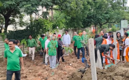 विधायक मोती लाल साहू की उपस्थिति में ग्रीन आर्मी और नगर निगम ने बनाया 'डेंस फॉरेस्ट'