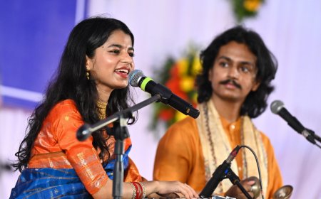 छत्तीसगढ़ विधानसभा परिसर लोक गायिका सुश्री मैथिली ठाकुर के सुमधुर भजनों से हुआ राममय