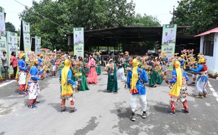 मुख्यमंत्री निवास में हरेली उत्सव: पारंपरिक लोक यंत्रों के साथ सुंदर नाचा का