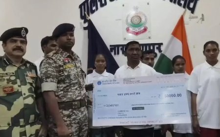 नारायणपुर में 33 लाख के इनामी 8 हार्डकोर नक्सलियों ने किया आत्मसमर्पण