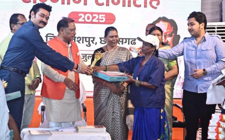 मुख्यमंत्री ने स्वच्छता दीदियों को किया सम्मानित, कहा – देश को स्वच्छ और स्वस्थ बनाने में निभा रही हैं अहम भूमिका