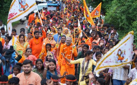 टोलाघाट में 31 हजार से अधिक भक्तों ने किया एक मुट्ठी दान भगवान शंकर के नाम से बने महाप्रसादी ग्रहण, बोल बम कांवर यात्रा समिति द्वारा किया गया भव्य आयोजन