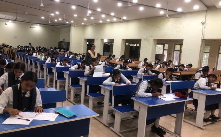 रायपुर में वीकली टेस्ट और मोबाइल ऐप के ज़रिए छात्रों का मूल्यांकन शुरू