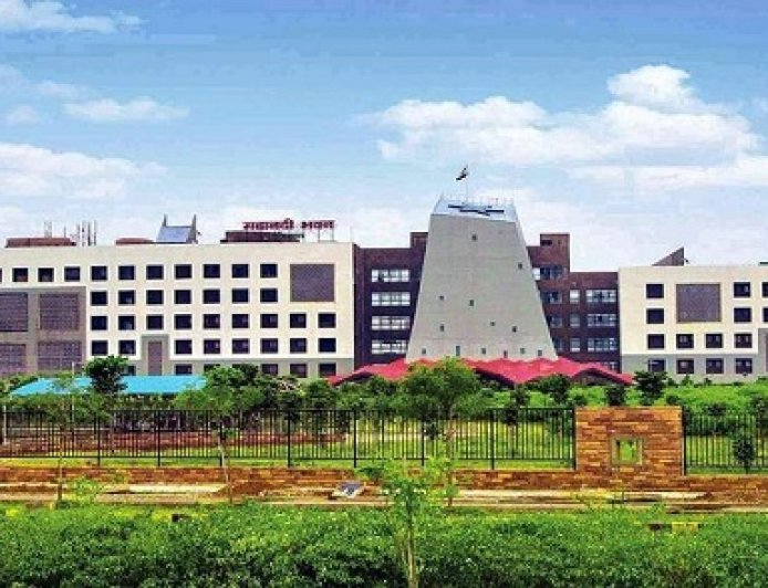 प्राचार्यों और सहायक प्राध्यापकों का तबादला, देखें लिस्ट…