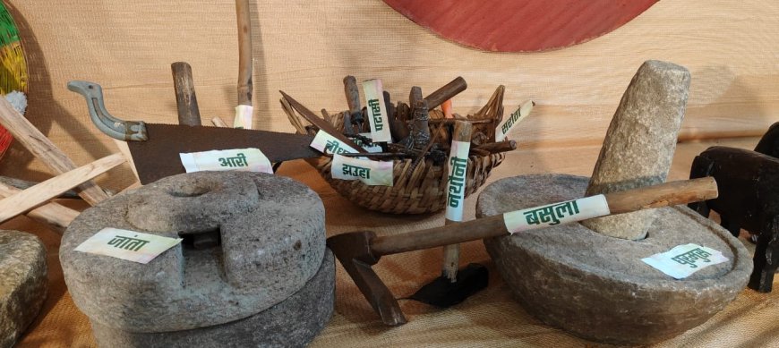 छत्तीसगढ़ी परंपराओं की झलक: कृषि यंत्रों के साथ बिखरी सांस्कृतिक छटा
