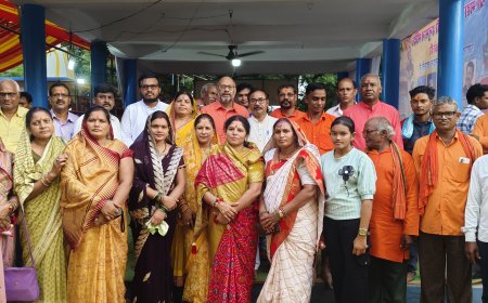 श्रावण मास के चतुर्थ सोमवार को स्वयंभू शिवजी मंदिर कौहि में भगवान शिव का जलाभिषेक करने हजारों की संख्या में पहुंचे शिवभक्त