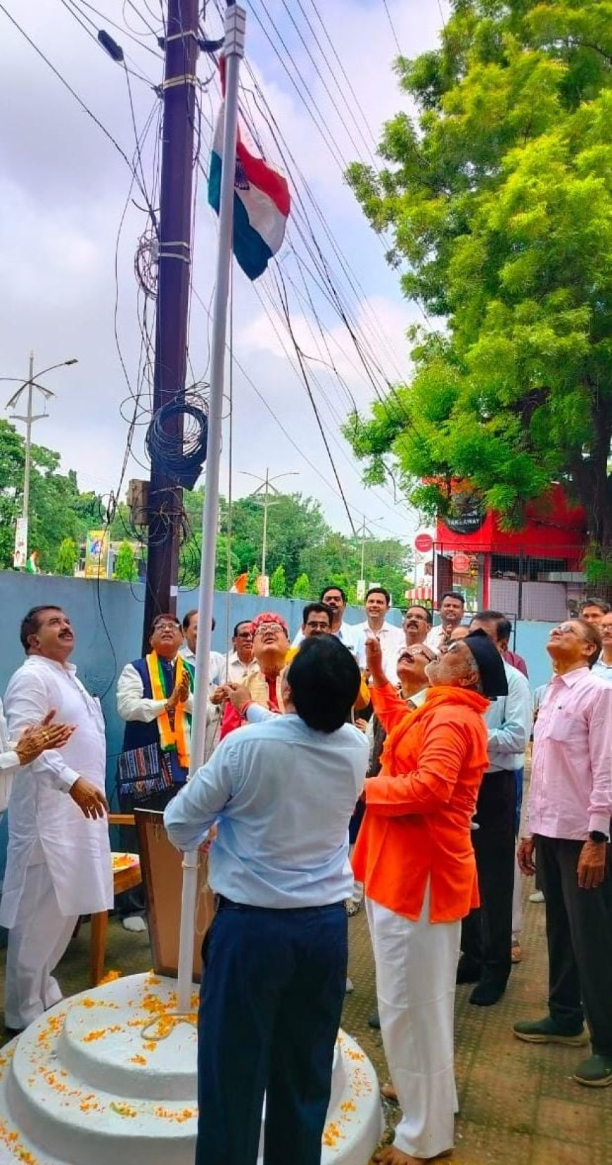 भारतीय राज्य पेंशनर्स महासंघ और राज्य कर्मचारी संघ ने स्वतंत्रता दिवस संयुक्त रूप से मनाया