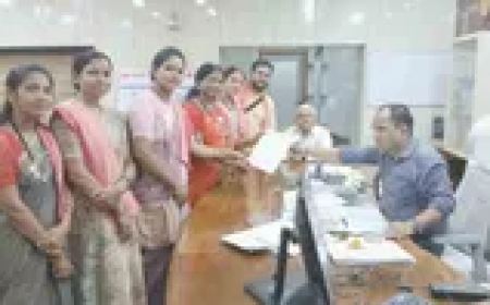 चक्रधर समारोह में स्थानीय कलाकारों की अनदेखी का विरोध : जोहार छत्तीसगढ़ पार्टी ने निकाली रैली, कलेक्टर को सौंपा ज्ञापन, कहा – छत्तीसगढ़िया कलाकारों की उपेक्षा बर्दाश्त नहीं