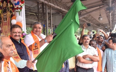 रामलला दर्शन के लिए राजनांदगांव और दुर्ग से 850 तीर्थ यात्रियों का दल रवाना