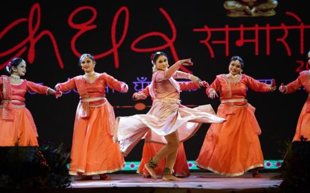 चक्रधर समारोह में सुर-ताल और घुंघरू की सतरंगी छटा, संगीता कापसे ने कथक में झलकाया कृष्ण लीला और भक्ति भाव