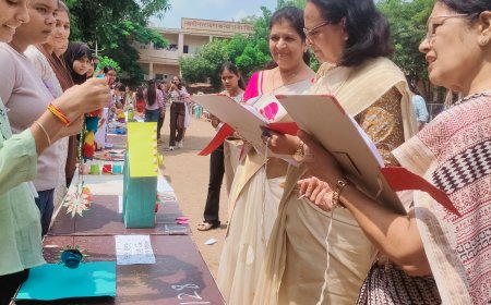 गुरुकुल महिला महाविद्यालय  के वाणिज्य विभाग द्वारा  ‘‘कौशल मेला’’