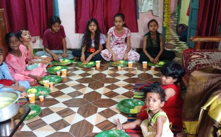 नौ माता रानी कन्याभोजन कराया गया