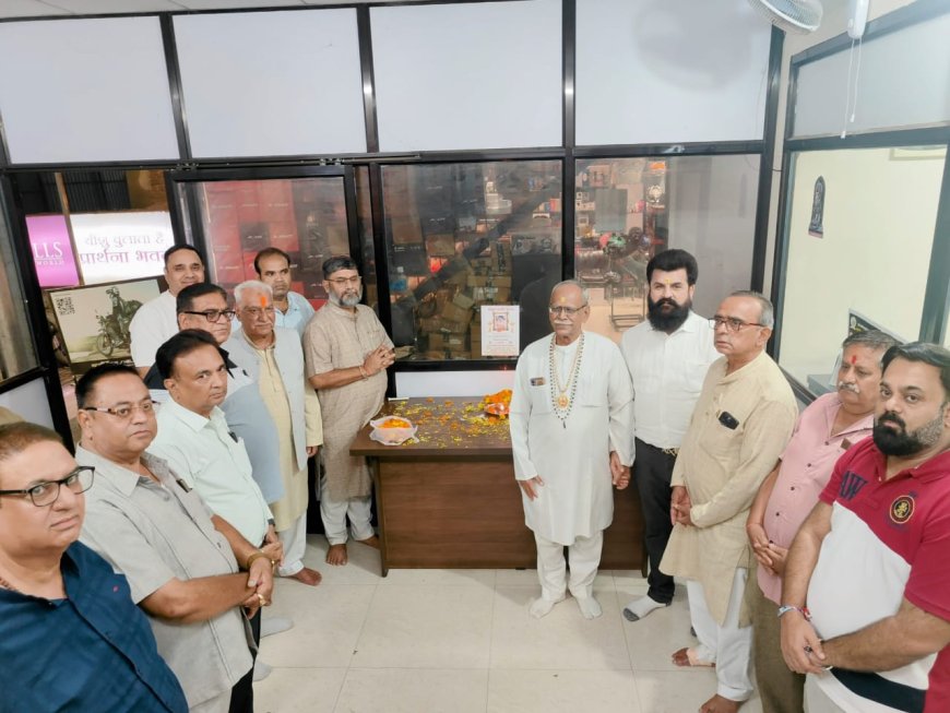 शहीद हेमू कालाणी की भाभी कमला कालाणी को छत्तीसगढ़ सिंधी पंचायत द्वारा श्रद्धा सुमन