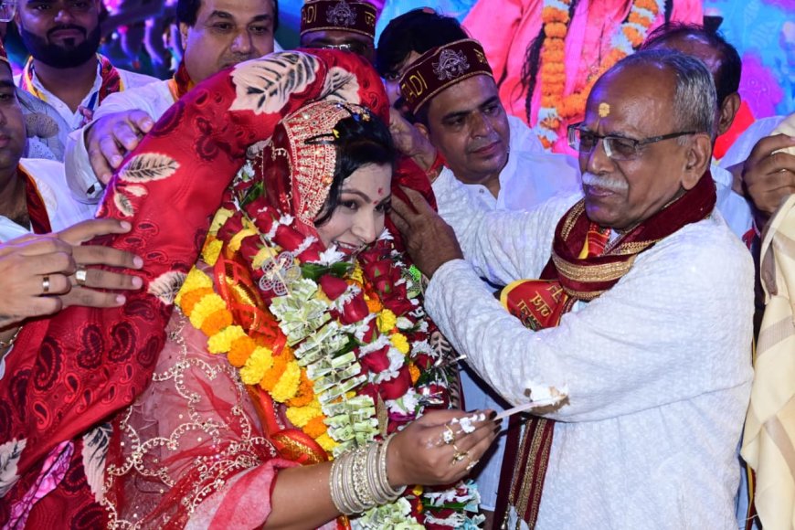 ज्योतिर्मठ के शंकराचार्य अविमुक्तेश्वरानन्द महाराज से जुड़े सिंधी समाज : साईं मसंद , सेंट्रल सिंधी पंचायत, वार्ड पंचायतों, समाजसेवी संस्थाओं की संयुक्त बैठक को किया सम्बोधित ,मांढर वाली माता के जन्मोत्सव में हुए शामिल