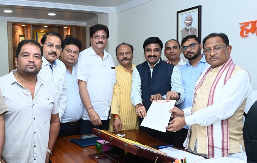 मुख्यमंत्री से छत्तीसगढ़ कर्मचारी अधिकारी फेडरेशन के प्रतिनिधिमंडल ने की सौजन्य भेंट