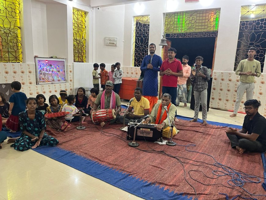 पंचमी नवरात्रि की भव्य संध्याकालीन आरती से गुंजायमान हुआ घुटकू माँ महामाया मंदिर