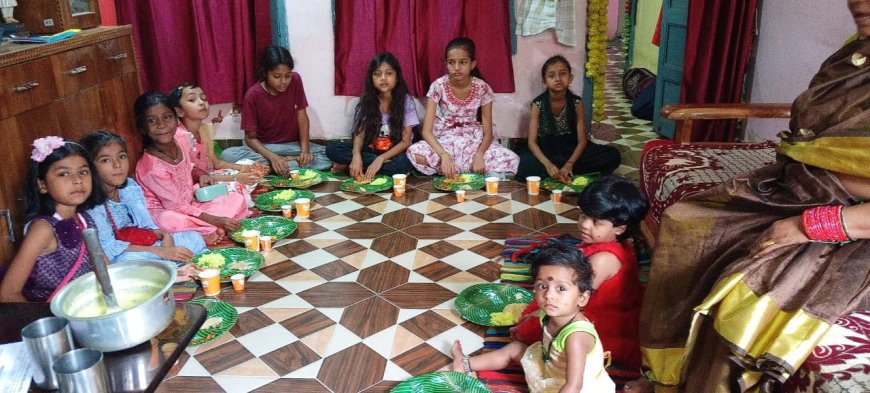 नौ माता रानी कन्याभोजन कराया गया