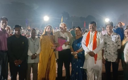 दशहरा उत्सव में शामिल हुए सांसद विजय बघेल, विभिन्न समितियों द्वारा हुआ भव्य स्वागत