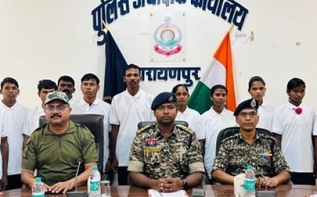 नारायणपुर में 16 माओवादियों ने छोड़ा आतंक का साथ, 70 लाख का था इनाम