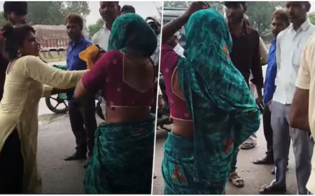 पत्नी ने पति को प्रेमिका के साथ देखा, बीच सड़क पर चप्पलों की हुई बरसात