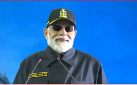 INS विक्रांत पर जवानों संग पीएम मोदी की दिवाली, मना रहे ऑपरेशन सिंदूर का जश्न