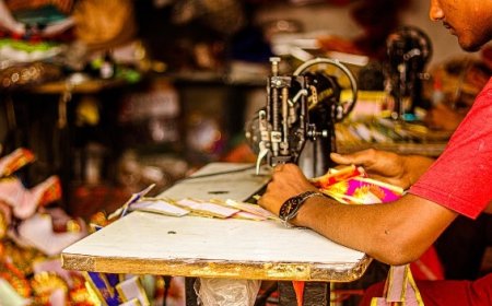 एक दर्जी पर अदालत ने 7,000 रुपये का जुर्माना