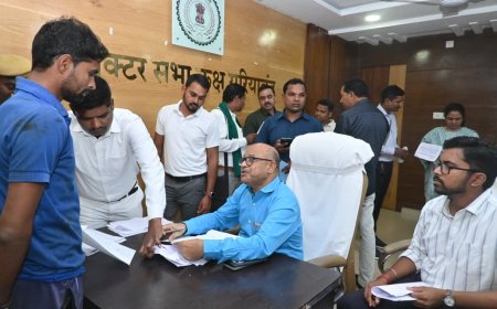 जनदर्शन में सुनी आम नागरिकों की समस्याएं