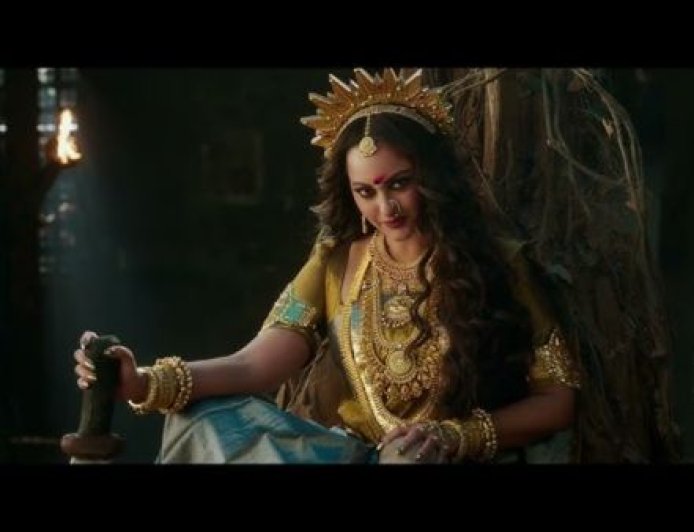 बड़े पर्दे पर पहली बार खलनायिका के रूप में नज़र आनेवाली-सोनाक्षी सिन्हा