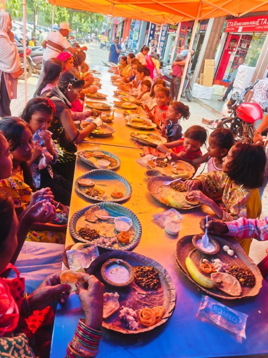 श्री राम रसोई द्वारा सैकड़ों कन्यायें का कन्या भोज : चरण पूजन के साथ उपहारों का किया गया भेंट
