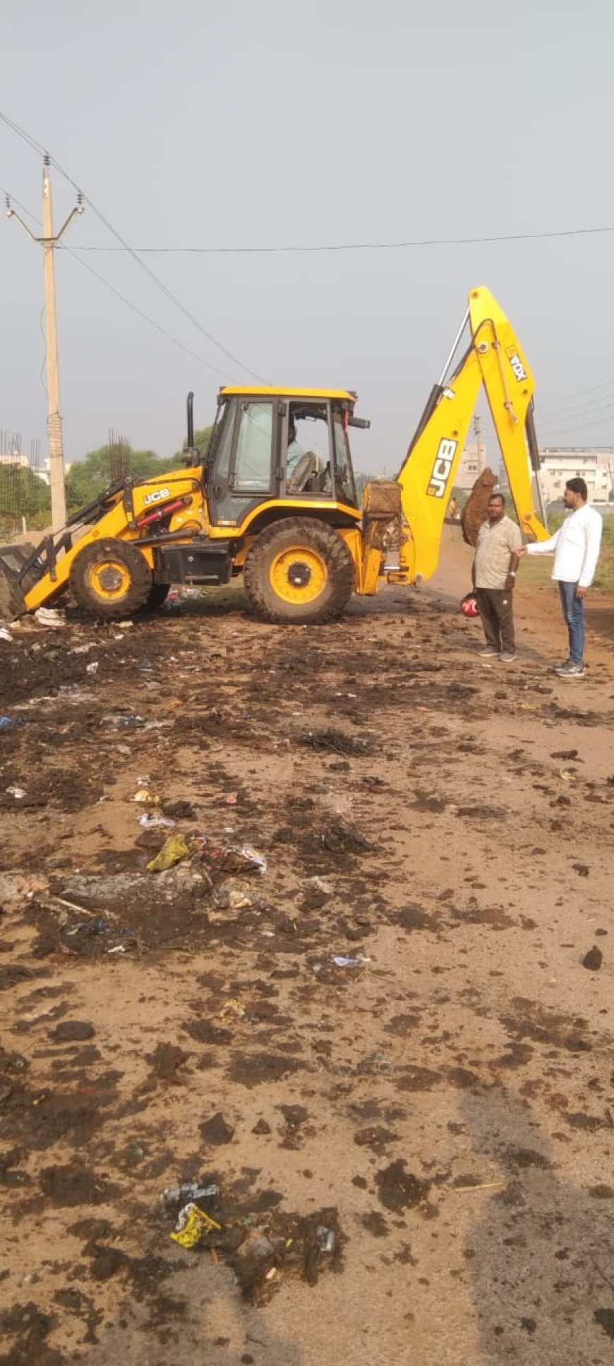 नगर पालिका कर्मचारियों को वार्डो में सफाई हेतु दिये आवश्यक निर्देश , पार्षद डोमन यादव