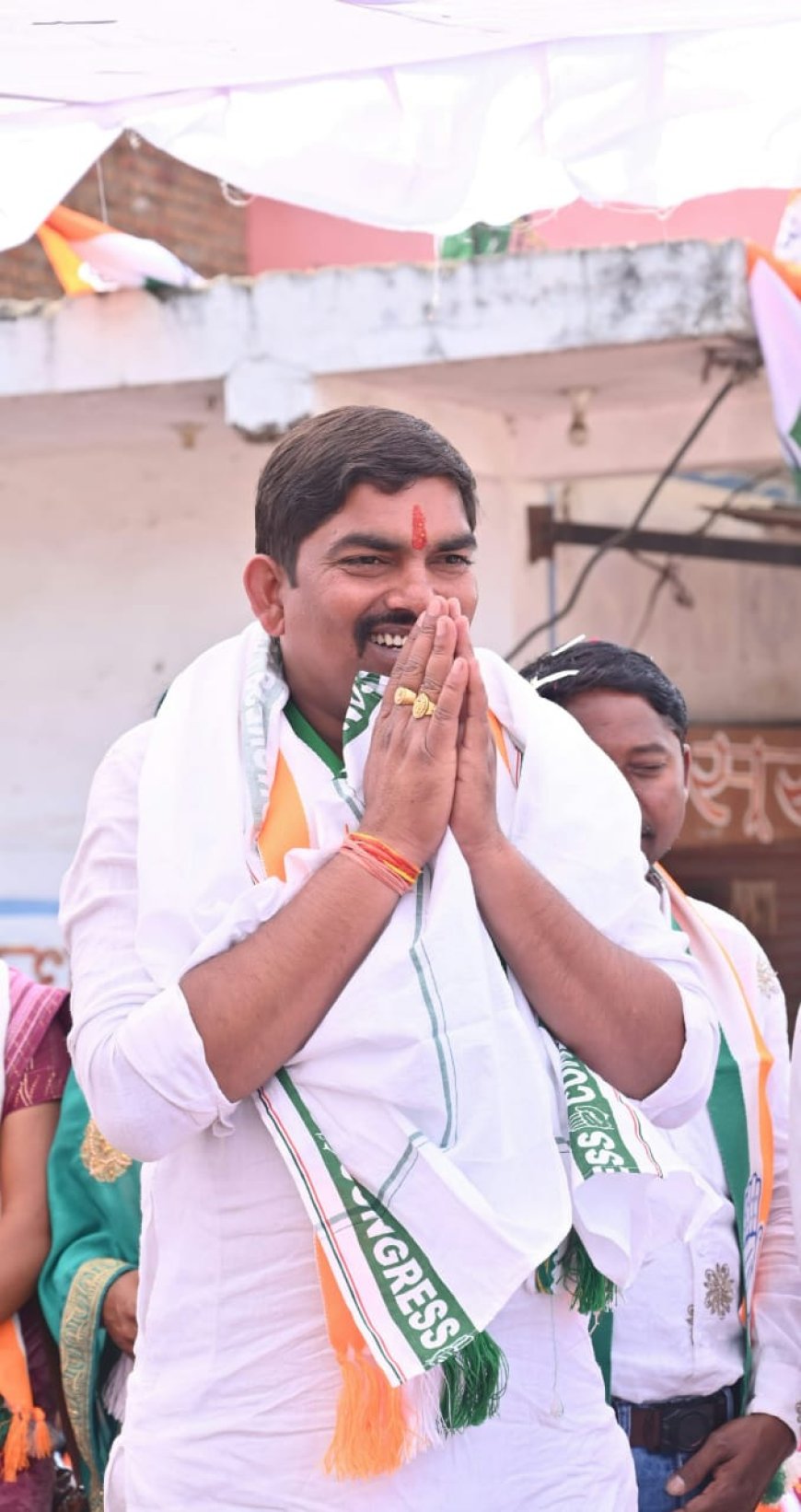 दुर्ग के पूर्व जिला पंचायत सदस्य मोनू मोरध्वज साहू ने दी दीपावली पर्व , गोवर्धन पूजा,  एवं भाई दूज पर्व की बधाई एवं शुभकामनाएं