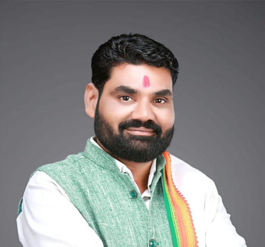 पूर्व नगर पालिका उपाअध्यक्ष , उमेश साहू ने  अमलेश्वर  नगरवासियों को गोवर्धन पूजा व भाईदूज पर्व  की दिये बधाई व शुभकामनाएँ