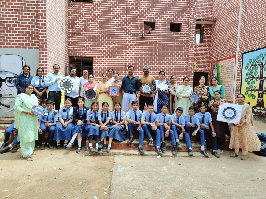 ज्ञान की घड़ी! अमलेश्वर स्कूल में छात्रों ने बनाए 'शैक्षणिक मॉडल' वाली अनोखी घड़ियाँ*