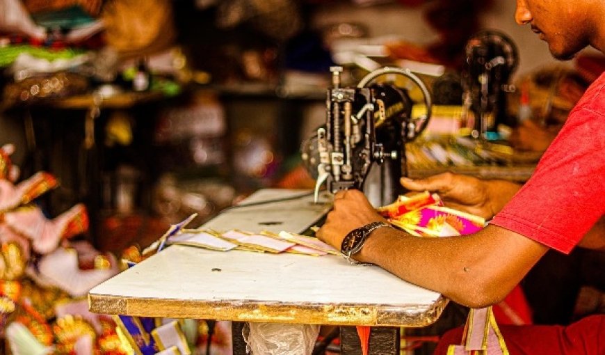 एक दर्जी पर अदालत ने 7,000 रुपये का जुर्माना