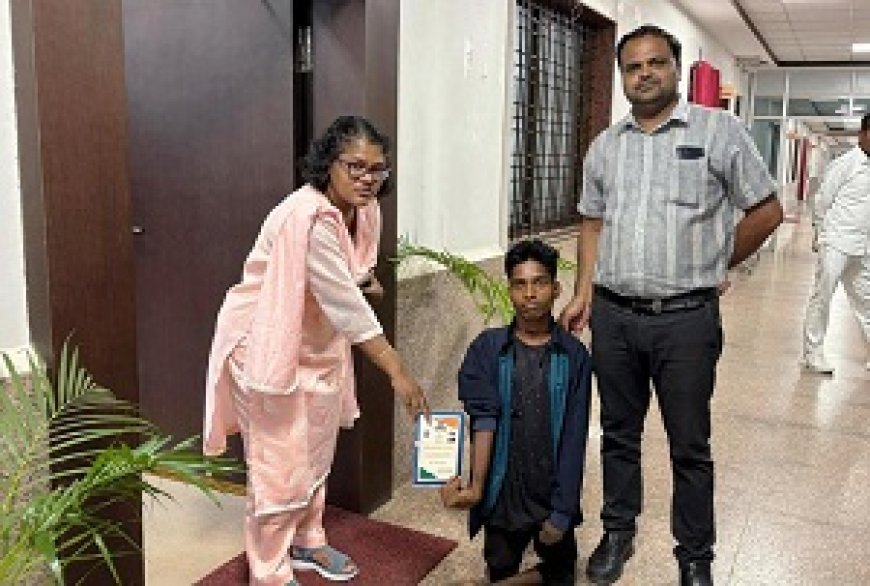 जनदर्शन में दिव्यांग मलसाय नेताम को तत्काल मिला राशन कार्ड