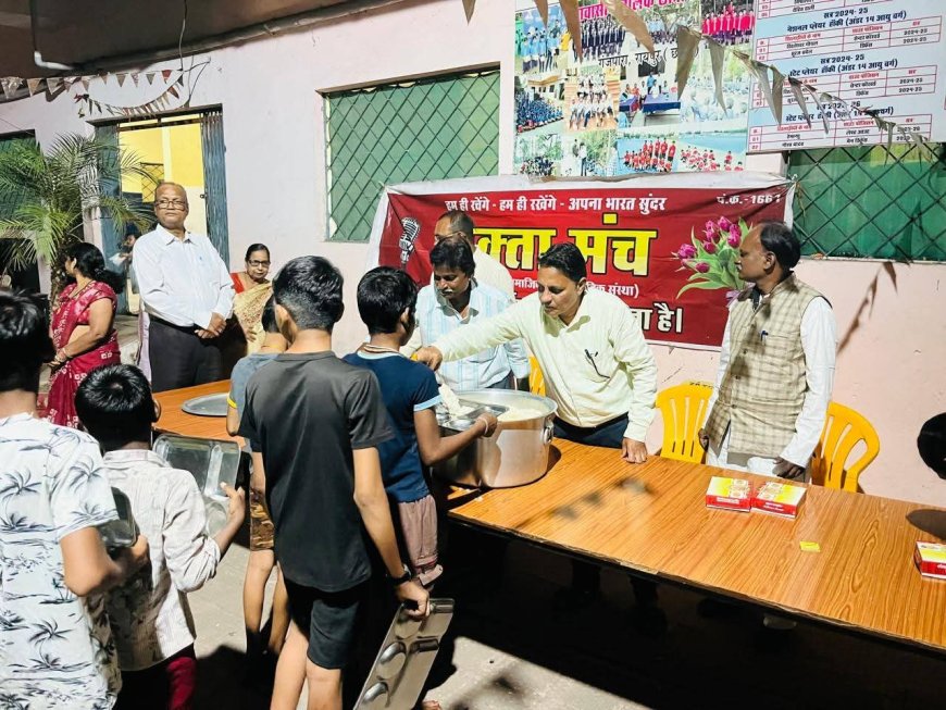 एक दीवाली खुशियों वाली.... वक्ता मंच आवासीय बालक छात्रावास पहुंचा, दीपावली की खुशियों पर सबका अधिकार है