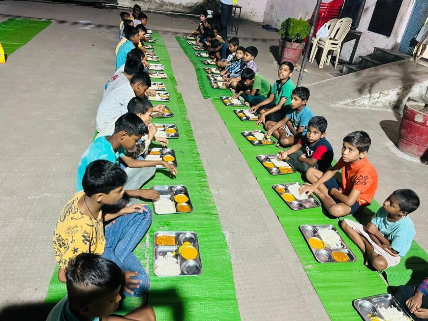 एक दीवाली खुशियों वाली.... वक्ता मंच आवासीय बालक छात्रावास पहुंचा, दीपावली की खुशियों पर सबका अधिकार है