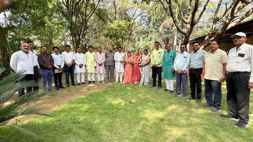 तहसील साहू संघ पाटन के नव निर्वाचित पदाधिकारियों का समाज प्रमुख व नेताओं से मिलने का सिलसिला प्रारंभ , ताम्रध्वज साहू ,डाँ दयाराम साहू ,व साँसद विजय बघेल से किये सौजन्य मुलाकात