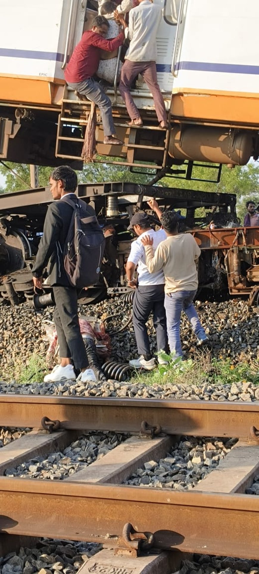 बिलासपुर रेल हादसे की तस्वीरें, देखिए