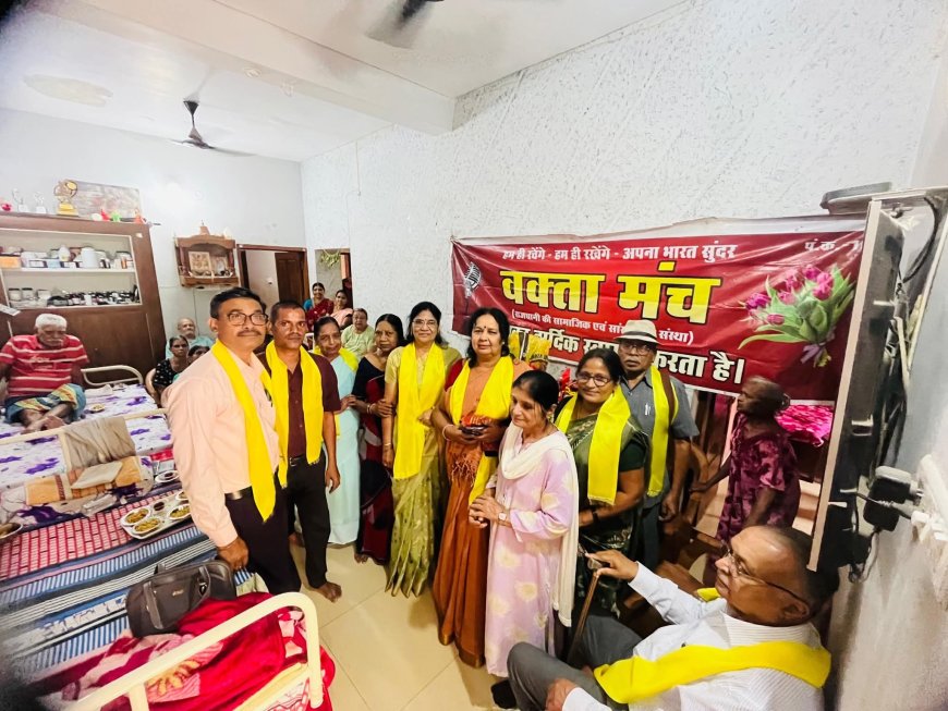 वक्ता मंच द्वारा वृद्धाश्रम हेतु 1 माह का राशन प्रदान किया गया