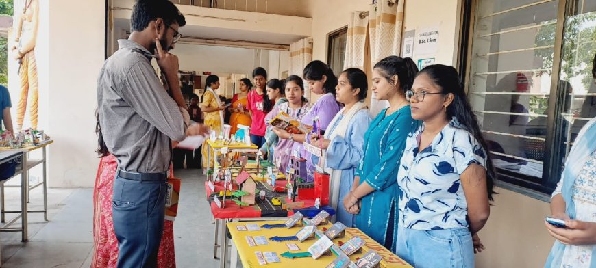 गुरुकुल महिला महाविद्यालय में वाणिज्य संकाय द्वारा बिजनेस मॉडल प्रतियोगिता