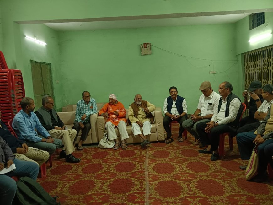 छत्तीसगढ़ी राजभाषा को सरकारी कामकाज और पढ़ाई लिखाई का माध्यम बनवाने संकल्पित हैं बुजुर्ग व युवा