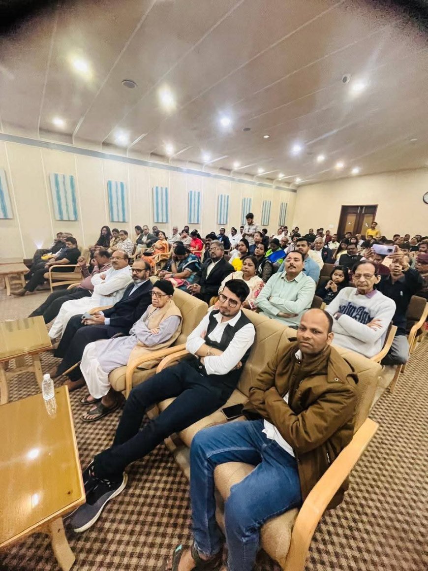 दैनिक दबंग स्वर एवं वक्ता मंच का अदभुत आयोजन: प्रदेश के 121 व्यक्तित्वों को विभूति अलंकरण अवार्ड से सम्मानित किया गया:- -  "जब समाज प्रतिभाओं की पीठ थपथपाता है , तब उनको नई ऊर्जा मिलती है:"सत्यनारायण शर्मा