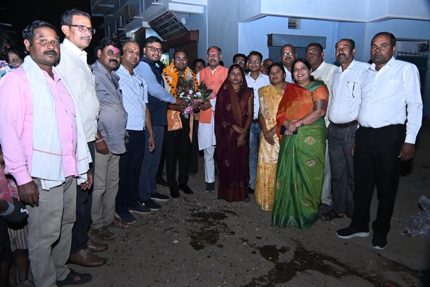 पाटन विधानसभा क्षेत्र के भनसुली निवासी योगेंद्र निर्मल  का CGPSC में 32वां रैंक प्राप्त कर नायब तहसीलदार का दायित्व मिलने पर उनके प्रथम गृह ग्राम भनसुली आगमन पर जनप्रतिनिधियों एवं ग्रामीणों ने भव्य स्वागत एवं सम्मान कर बधाई दी